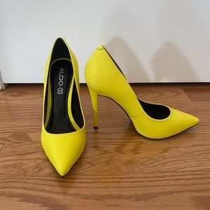 COPY - Aldo neon yellow stilettos